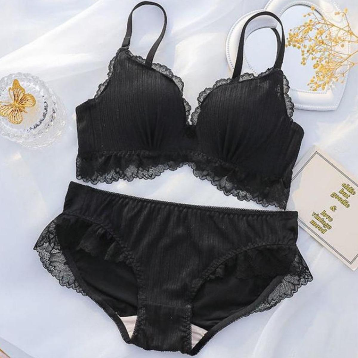 Sweet bra บราดันทรง บราไร้โครง บราลดพุง บราสำหรับสาวๆ TH20001 เสื้อผ้า Lady ผู้หญิง Clothing Women