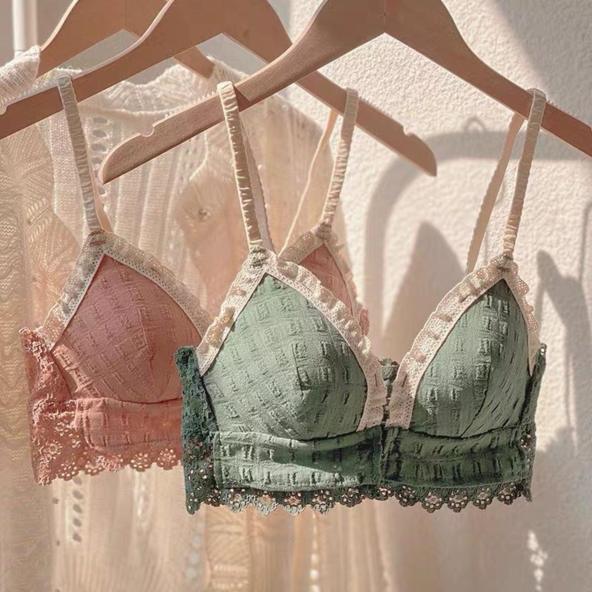 Thin Wireless Front Button Bra บราสามเหลี่ยมคัพ French Bra  ny032 Women ผู้หญิง Clothing เสื้อผ้า