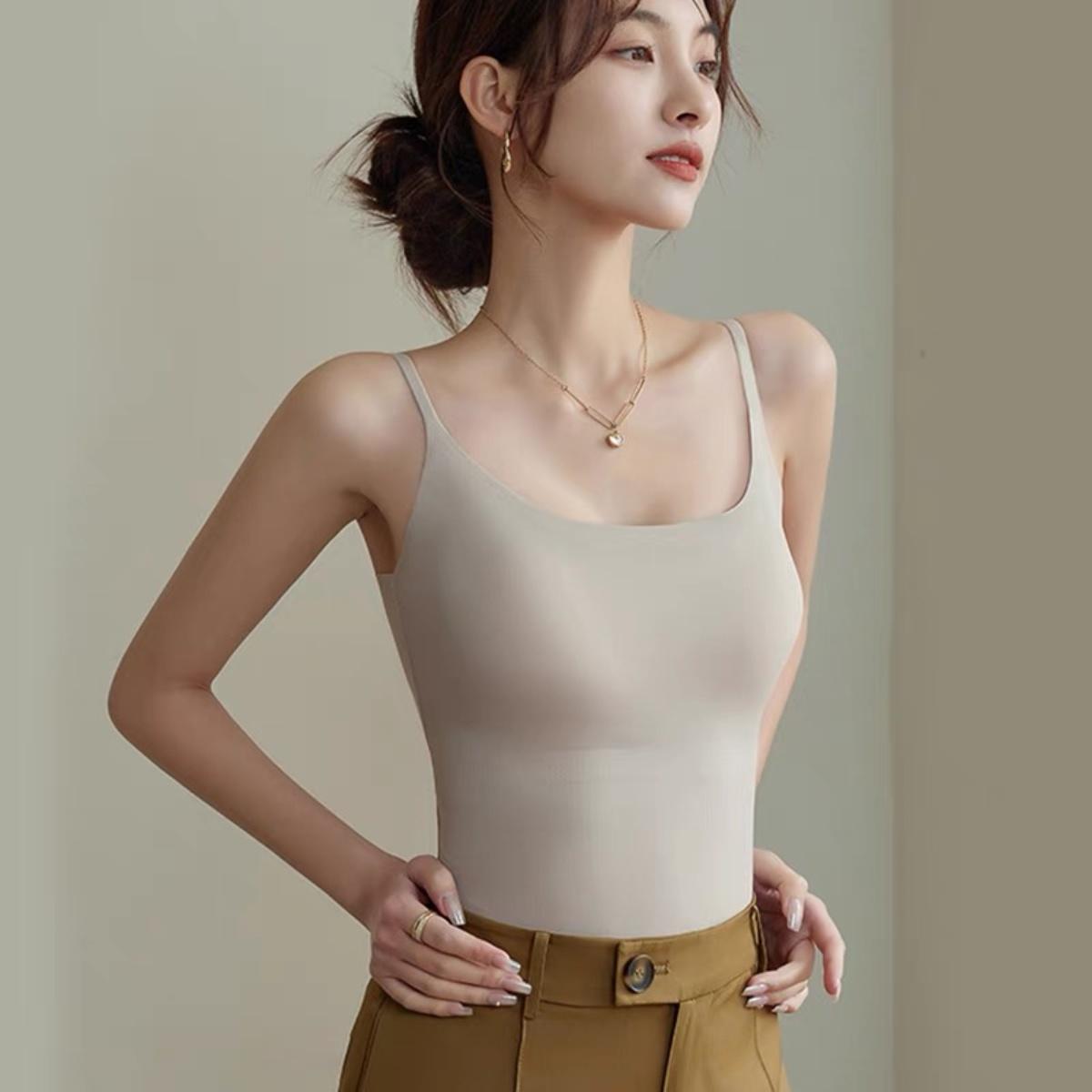 เสื้อชั้นในสตรีคัพคัพแบบชิ้นเดียวสำหรับผู้หญิง ไร้รอยต่อ ปกปิดเต้านม แผ่นหลังสวย ชุดชั้นในป้องกันแสง ny120 Women Clothing Lady